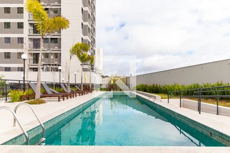 Apartamento para alugar com 47m², 2 quartos e 1 vaga Apartamento para alugar com 47m², 2 quartos e 1 vagaÁrea comum - Piscina