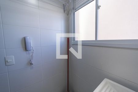 Área de serviço de apartamento para alugar com 2 quartos, 47m² em Vila Penteado, São Paulo