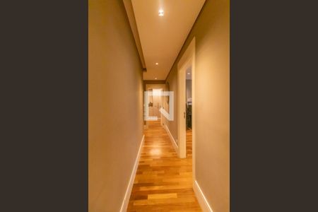 Apartamento à venda com 300m², 3 quartos e 3 vagasCorredor 2