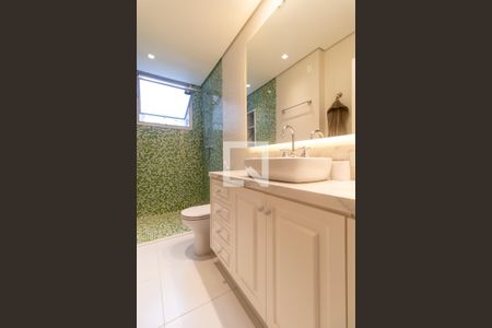 Apartamento à venda com 300m², 3 quartos e 3 vagasBanheiro da Suíte 2