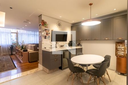 Apartamento à venda com 300m², 3 quartos e 3 vagasCopa e Cozinha