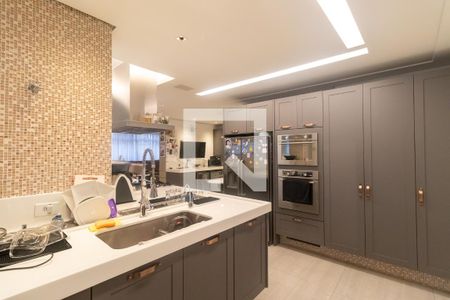 Apartamento à venda com 300m², 3 quartos e 3 vagasCozinha