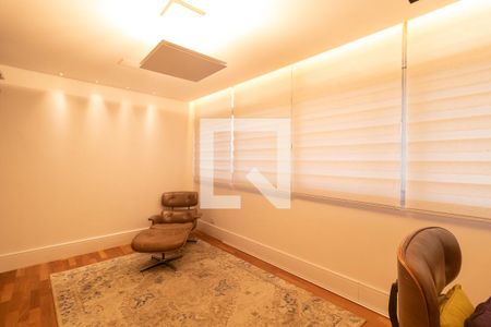 Apartamento à venda com 300m², 3 quartos e 3 vagasEscritório