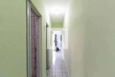 Corredor de casa para alugar com 2 quartos, 90m² em Jardim Fernandes, São Paulo