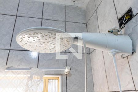 Casa à venda com 120m², 5 quartos e 1 vagaChuveiro