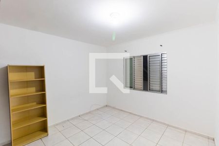 Quarto 1 de casa para alugar com 2 quartos, 45m² em Jardim Fernandes, São Paulo