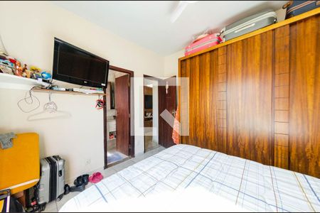 Suíte de casa para alugar com 3 quartos, 120m² em Jardim Montanhês, Belo Horizonte