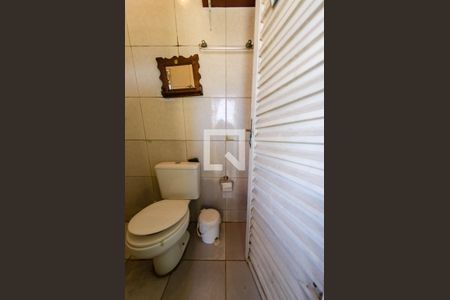 Casa para alugar com 120m², 3 quartos e 5 vagas Casa para alugar com 120m², 3 quartos e 5 vagasBanheiro de serviço