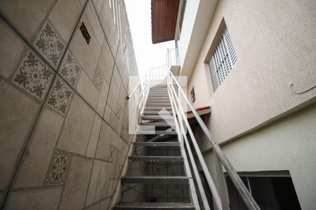 Escada de casa para alugar com 2 quartos, 90m² em Vila Alpina, São Paulo