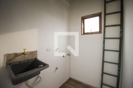 Área de Serviço de casa para alugar com 2 quartos, 90m² em Vila Alpina, São Paulo