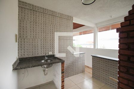 Cozinha de casa para alugar com 2 quartos, 90m² em Vila Alpina, São Paulo