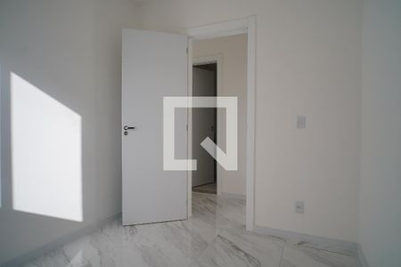Quarto 1 de apartamento à venda com 2 quartos, 45m² em Protásio Alves, Porto Alegre