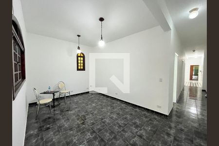 Casa à venda com 3 quartos, 300m² em Vila Fachini, São Paulo