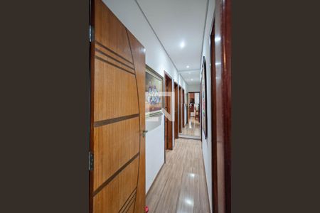 Corredor de apartamento à venda com 3 quartos, 80m² em Santa Amélia, Belo Horizonte