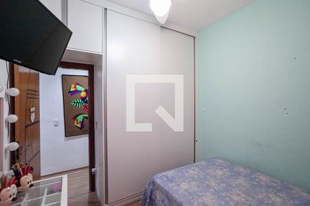 Quarto 1 de apartamento para alugar com 3 quartos, 80m² em Santa Amélia, Belo Horizonte