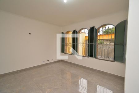 Sala de casa para alugar com 3 quartos, 200m² em Jardim Vila Galvão, Guarulhos