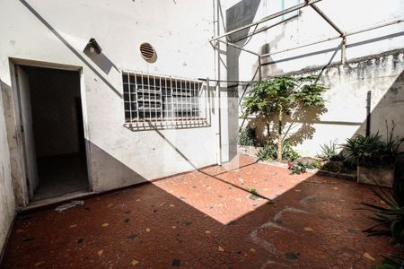 Quintal de casa à venda com 2 quartos, 126m² em Jardim São Paulo, São Paulo
