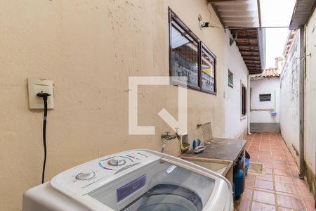 Casa à venda com 262m², 5 quartos e 4 vagas Casa à venda com 262m², 5 quartos e 4 vagasÁrea de serviço