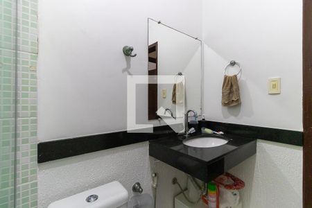 Casa à venda com 262m², 5 quartos e 4 vagas Casa à venda com 262m², 5 quartos e 4 vagasBanheiro