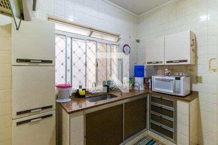 Casa à venda com 262m², 5 quartos e 4 vagas Casa à venda com 262m², 5 quartos e 4 vagasCasa de fundos - Cozinha