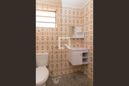 Banheiro de kitnet/studio para alugar com 1 quarto, 36m² em Protásio Alves, Porto Alegre
