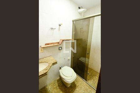 Apartamento para alugar com 80m², 3 quartos e 2 vagasBanheiro social 