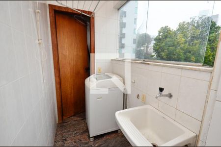 Apartamento para alugar com 80m², 3 quartos e 2 vagasÁrea de serviço