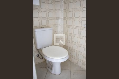 Apartamento para alugar com 57m², 2 quartos e 1 vaga Apartamento para alugar com 57m², 2 quartos e 1 vagaBanheiro do Área de Serviço