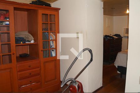 Casa à venda com 465m², 5 quartos e 3 vagasCloset Quarto 4