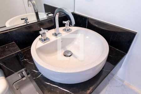 Apartamento à venda com 170m², 4 quartos e 3 vagasBanheiro da Suíte 1