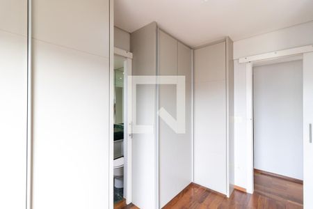 Apartamento à venda com 170m², 4 quartos e 3 vagasSuíte 4 / Closet