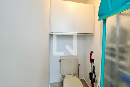 Apartamento para alugar com 65m², 2 quartos e 1 vagaBanheiro de Serviço