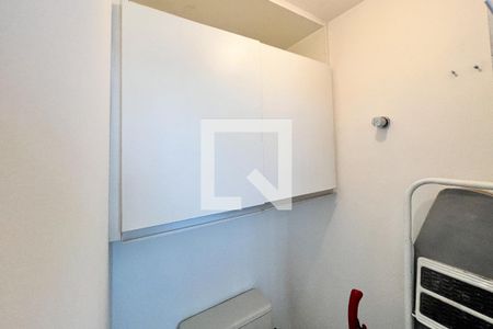 Apartamento para alugar com 65m², 2 quartos e 1 vagaBanheiro de Serviço