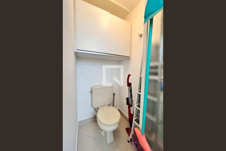 Apartamento para alugar com 65m², 2 quartos e 1 vagaBanheiro de Serviço