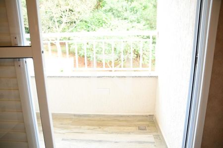 Casa de condomínio para alugar com 115m², 3 quartos e 2 vagasSacada