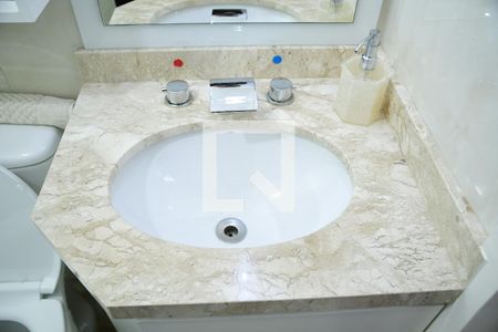 Casa de condomínio para alugar com 115m², 3 quartos e 2 vagasBanheiro Social