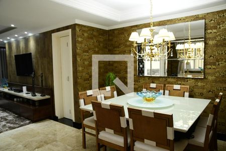 Sala de casa de condomínio para alugar com 3 quartos, 115m² em Paisagem Renoir, Cotia