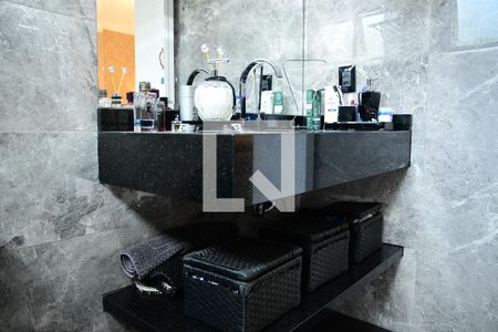Casa de condomínio para alugar com 115m², 3 quartos e 2 vagasBanheiro da Suíte