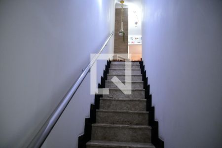 Casa de condomínio para alugar com 115m², 3 quartos e 2 vagasescada