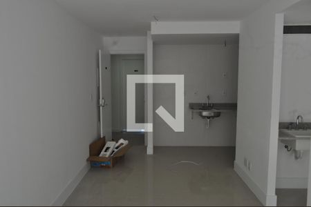 Sala de apartamento para alugar com 1 quarto, 40m² em Freguesia de Jacarepaguá, Rio de Janeiro