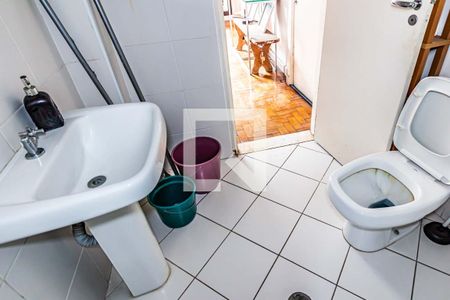 Banheiro de kitnet/studio para alugar com 1 quarto, 37m² em Centro, São Paulo