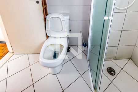 Banheiro de kitnet/studio para alugar com 1 quarto, 37m² em Centro, São Paulo