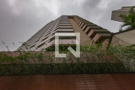 Apartamento para alugar com 130m², 2 quartos e 2 vagasFachada