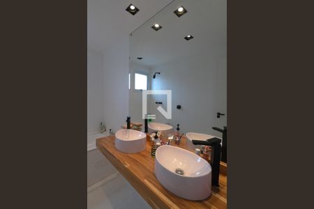 Apartamento para alugar com 130m², 2 quartos e 2 vagasBanheiro da Suíte