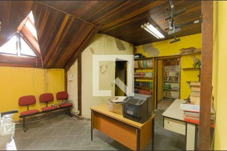 Casa para alugar com 590m², 5 quartos e 8 vagasQuarto Externo