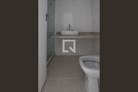 Apartamento para alugar com 110m², 3 quartos e 2 vagasBanheiro social 