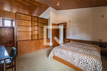 Casa de condomínio à venda com 478m², 4 quartos e 3 vagas Casa de condomínio à venda com 478m², 4 quartos e 3 vagasSuíte 2