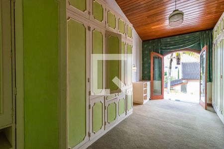 Casa de condomínio à venda com 478m², 4 quartos e 3 vagas Casa de condomínio à venda com 478m², 4 quartos e 3 vagasQuarto 1