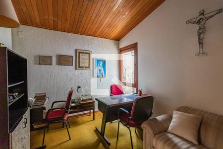 Casa de condomínio à venda com 478m², 4 quartos e 3 vagas Casa de condomínio à venda com 478m², 4 quartos e 3 vagasEscritório