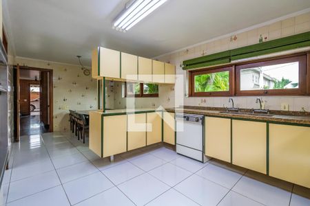 Casa de condomínio à venda com 478m², 4 quartos e 3 vagas Casa de condomínio à venda com 478m², 4 quartos e 3 vagasCozinha